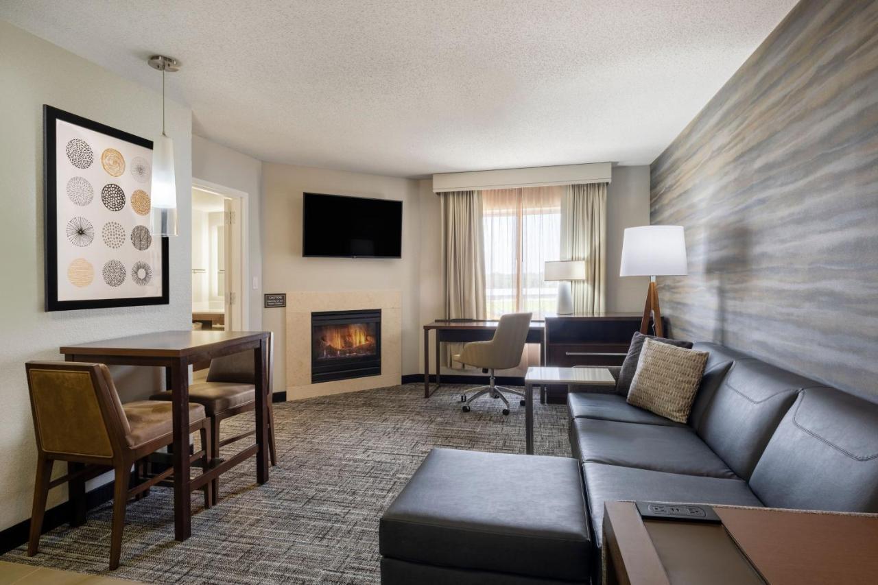 Residence Inn By Marriott Bloomington Exterior photo