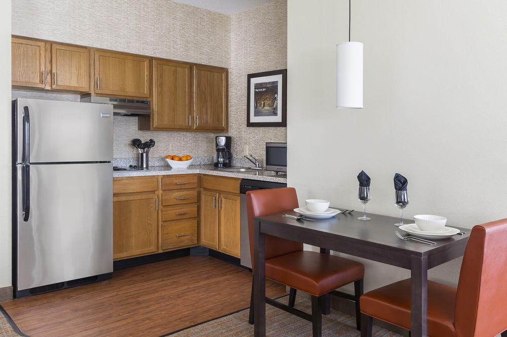 Residence Inn By Marriott Bloomington Exterior photo