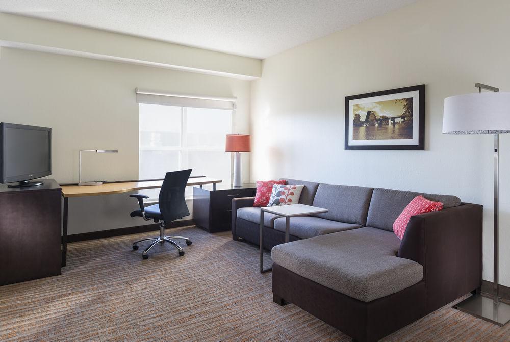 Residence Inn By Marriott Bloomington Exterior photo
