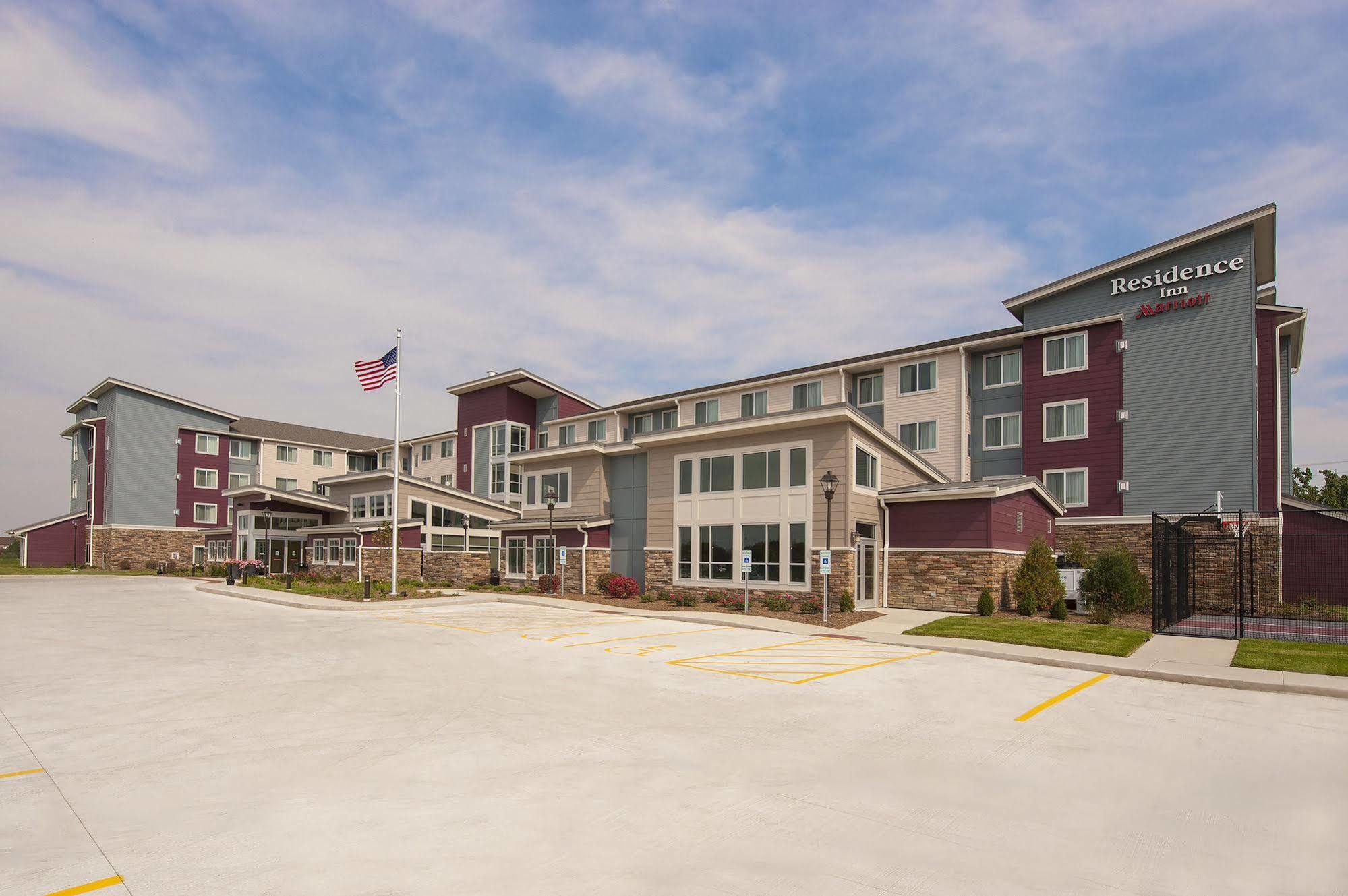 Residence Inn By Marriott Bloomington Exterior photo