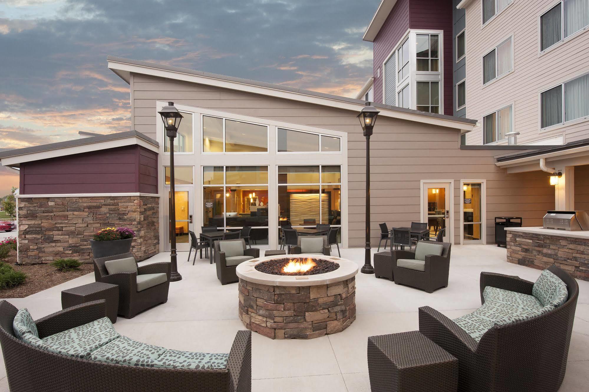 Residence Inn By Marriott Bloomington Exterior photo